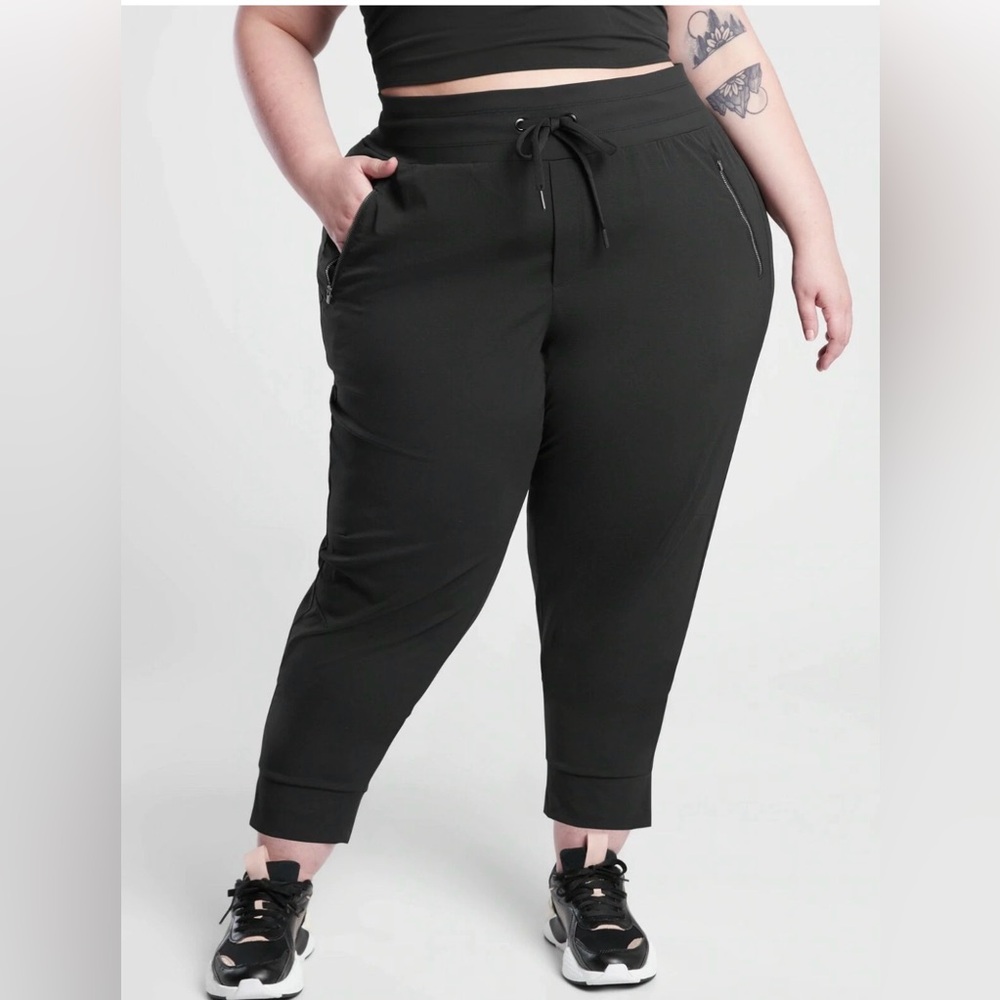 NWT Athleta Trekkie North Jogger, black - womens size 24